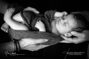 Fotografia New Born Gina Polzella Fotografa Studio Fotografico Marcangeli